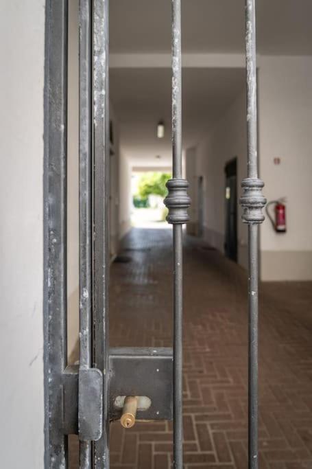 22 Home - Parcheggio Privato - Accogliente - Collegamento Sardegna E Corsica Livorno Ngoại thất bức ảnh